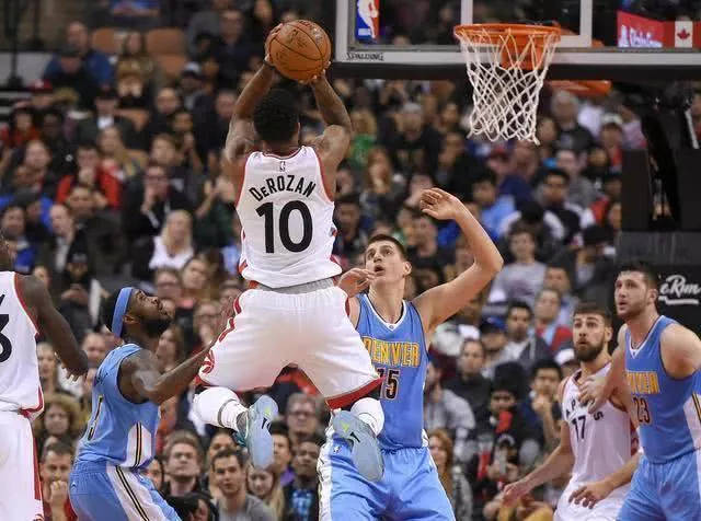 在转换进攻 在转换进攻