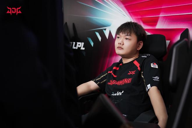 从比赛第一 从比赛第一