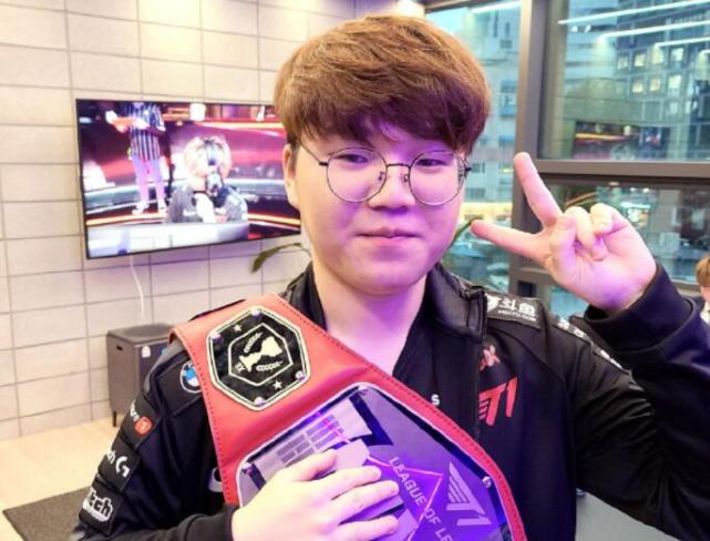 爆出重磅消 爆出重磅消