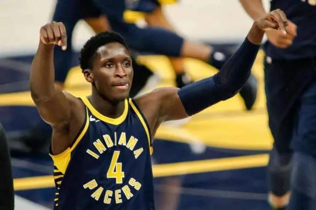 两队在转换 两队在转换